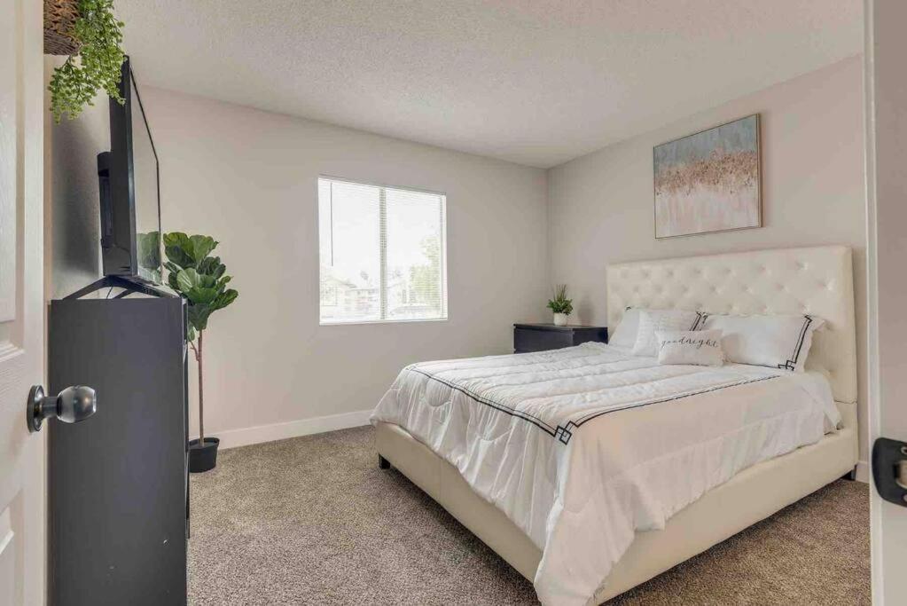 Cozy Home! 16 Min Away From Strip And Fremont Las Vegas Exterior foto